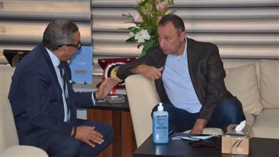 الخطيب يتواجد في مقر اتحاد الكرة ويجتمع مع الجنايني