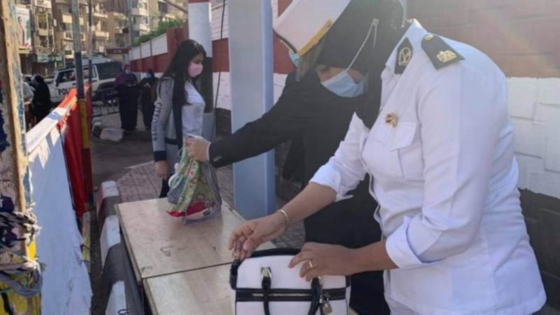 عناصر الشرطة النسائية