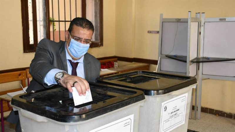 رئيس جامعة القناة