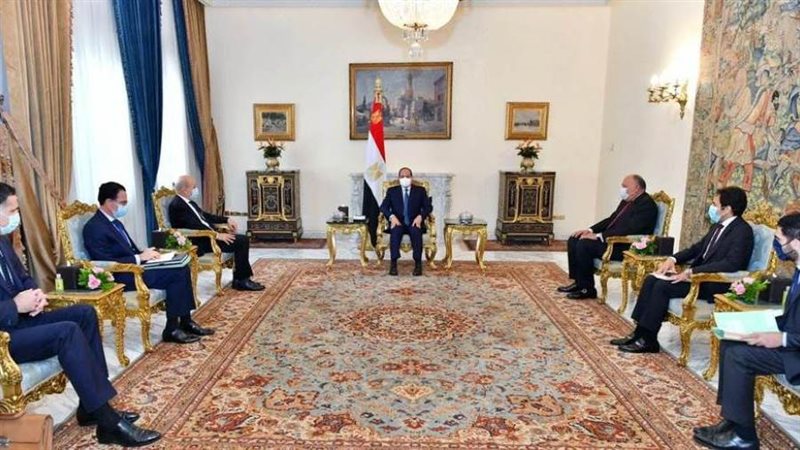 الرئيس يستقبل وزير