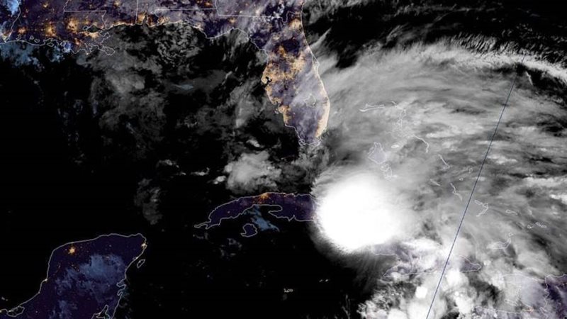 العاصفة إيتا