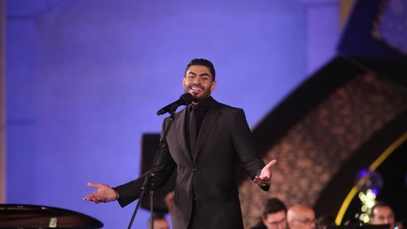 خالد سليم يحتفل بعيد