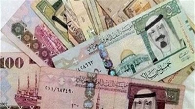 أسعار الدينار الكويتي تتراجع أمام الجنيه المصري