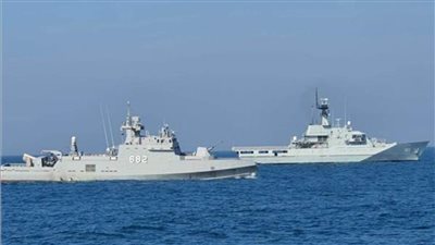 القوات البحرية المصرية والبحرينية تنفذان تدريباً بحرياً عابراً في نطاق الأسطول الشمالى