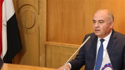 محافظ قنا:الكشف على 4 آلاف تلميذ ضمن المبادرة الرئاسية لعلاج أمراض سوء التغذية