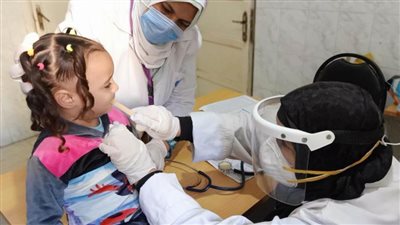 فحص وعلاج 1696 مواطنا بقرية تندة بالمنيا 