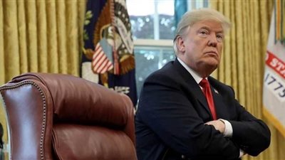 ترامب يقيل وزير الدفاع  ويعين مدير 