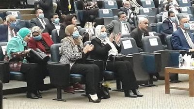 نائب رئيس جامعة الزقازيق تشارك بالمؤتمر الدولي للتنمية والبيئة 