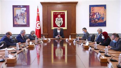 رئيس وزراء تونس: الحديث عن انفراج الوضع الوبائي مخالف للواقع