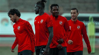 انتظام بادجي وأجايي في مران الأهلي