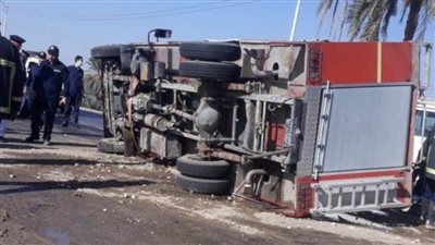 إصابة 6 في حادث انقلاب سيارة إطفاء وميكروباص بأسيوط