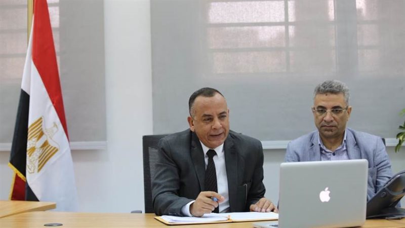 مصطفي وزيرى خلال