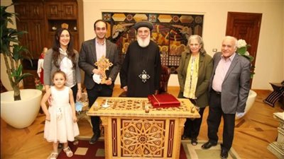 مطران سمالوط يكرم الباحث الحاصل على جائزة 