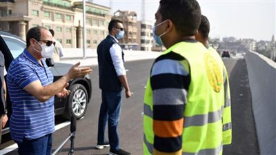 الرئيس السيسي يتفقد مشروعات تطوير المحاور والكباري بمحافظتي القاهرة والجيزة