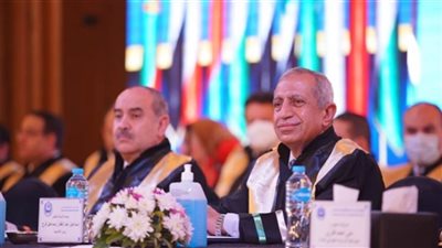 وزير الطيران المدني يشهد حفل تخريج دفعة جديدة من 