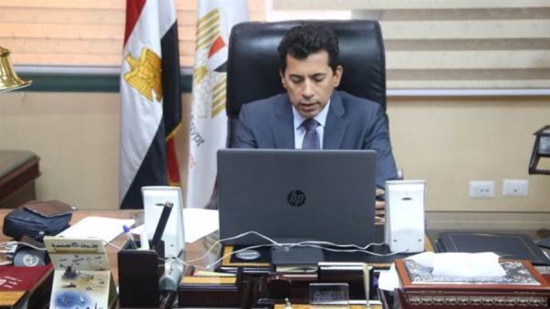 وزير الشباب والرياضة