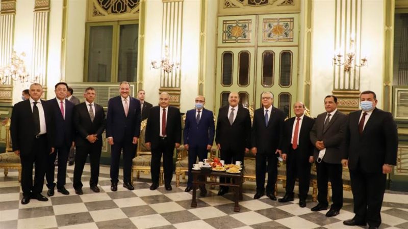 اثناء اللقاء