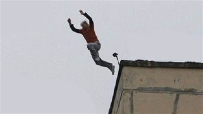 سر انتحار شاب قفز من الطابق الرابع بالساحل