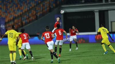 مصر تتقدم على توجو بهدفين في الشوط الأول