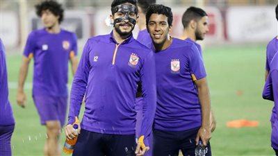 خاص.. لاعب الأهلي مهدد بالغياب عن النهائي الإفريقي للإصابة