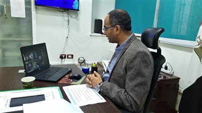 نائب وزير الإسكان يتابع العمل بمشروعات برنامج صرف صحي المناطق الريفية