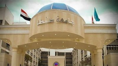 خمسة أساتذة من 