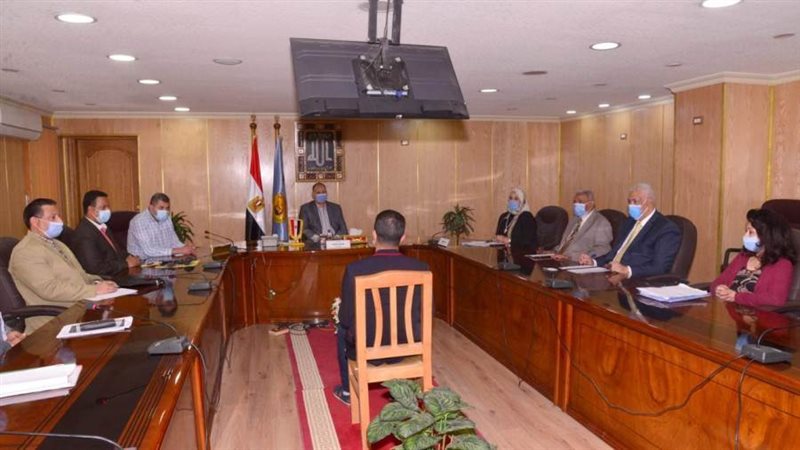 محافظ أسيوط يواصل