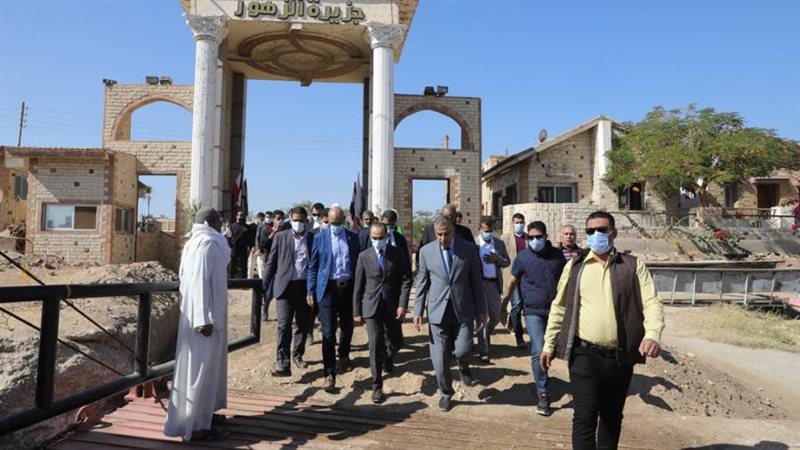 محافظ سوهاج يتفقد