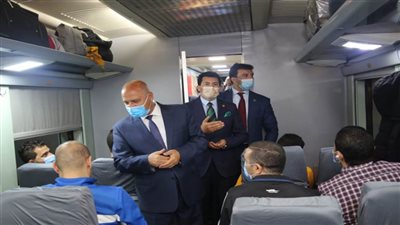 وزيرا النقل والرياضة يودعان الفوج الأول من قطار الشباب