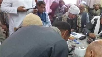 «الصلح خير».. أمن المنيا ينهي خلافات عائلتين استمرت 4 أعوام