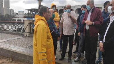محافظ الجيزة يتابع مجهودات شفط مياه الأمطار 