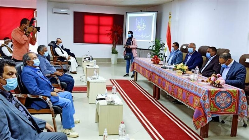 وزير الزراعة ومحافظ