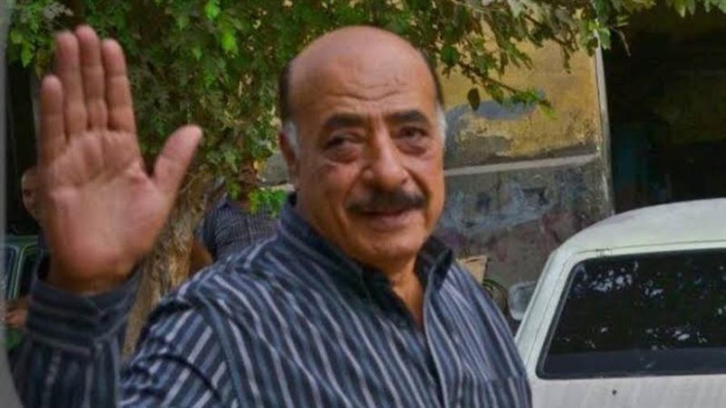 الفنان فايق عزب