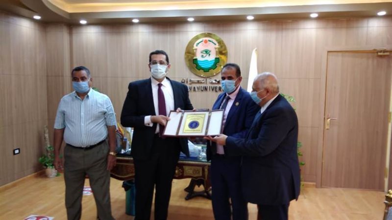 خلال اللقاء