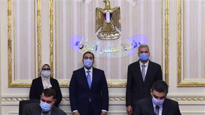 رئيس الوزراء يشهد توقيع بروتوكول تعاون بشأن تنظيم الشراء الموحد للأجهزة والمستلزمات والأدوية
