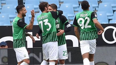 ساسولو يتصدر الدوري الإيطالي مؤقتا بالفوز على هيلاس فيرونا بثنائية نظيفة