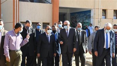 محافظ قنا: المقرات الانتخابية جاهزة لاستقبال الناخبين غدًا