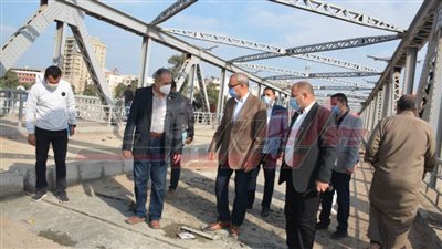 محافظ القليوبية يتفقد مشروعات بنها ويتابع تطبيق الإجراءات الاحترازية بالموقف