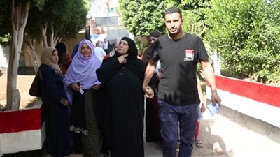 منافسة شرسة بين الناخبين في العياط.. (فيديو)