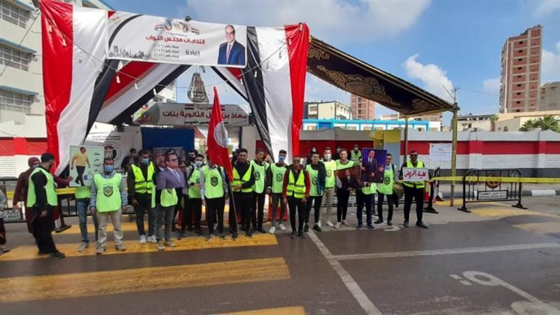 طلاب جامعة دمنهور