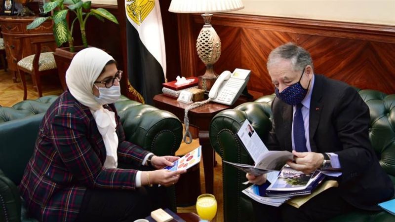 وزيرة الصحة ومبعوث