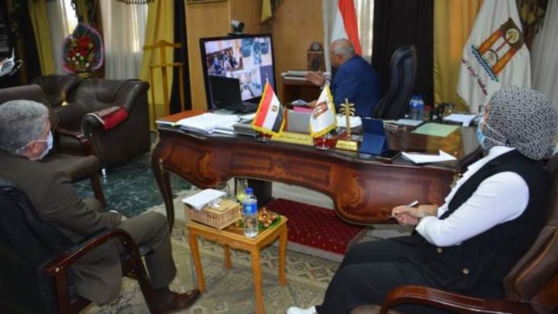 محافظ الوادى ولقاء