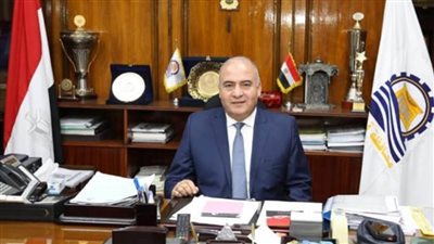 محافظ قنا يتفقد مركز الخدمات الزراعية المتكاملة بقرية المحروسة