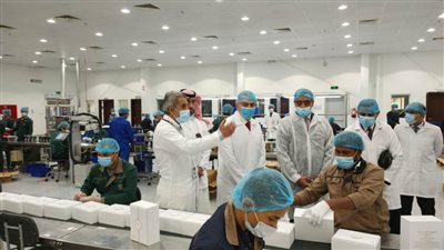 القوى العاملة: الاطمئنان على أحوال 2000 مصري بشركة 