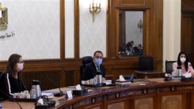 الحكومة توافق على تخفيض المصروفات الدراسية للطلاب الوافدين