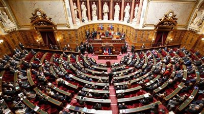 الشيوخ الفرنسي ينتصر لـ