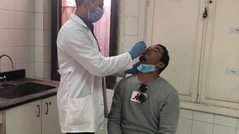 فحص المسافرين للخارج