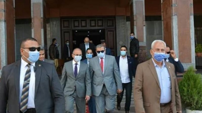 وزير القوي العاملة