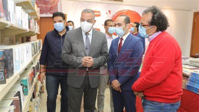 محافظ سوهاج يتفقد قصر الثقافة ويتابع الأنشطة