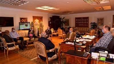 محافظ أسيوط يناقش تفعيل بروتوكولات تنفيذ وتطوير البنية الأساسية